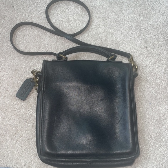 Vintage Coach Crossbody - Picture 2 of 4